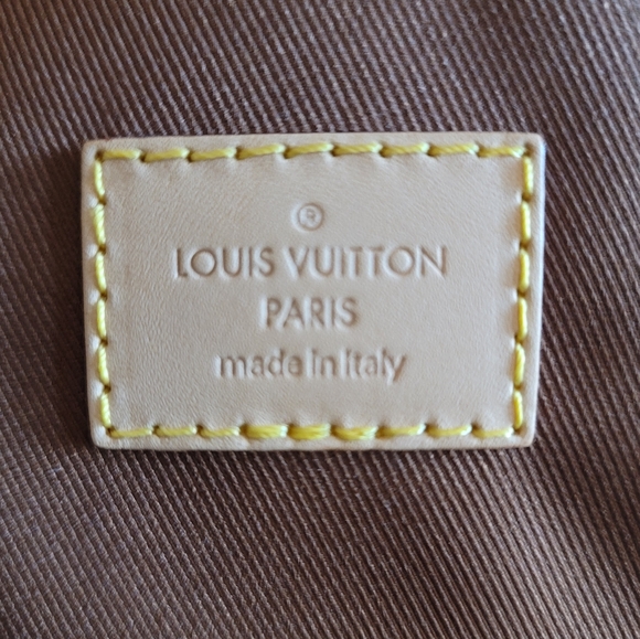 Louis Vuitton Cosmetic - Picture 5 of 8